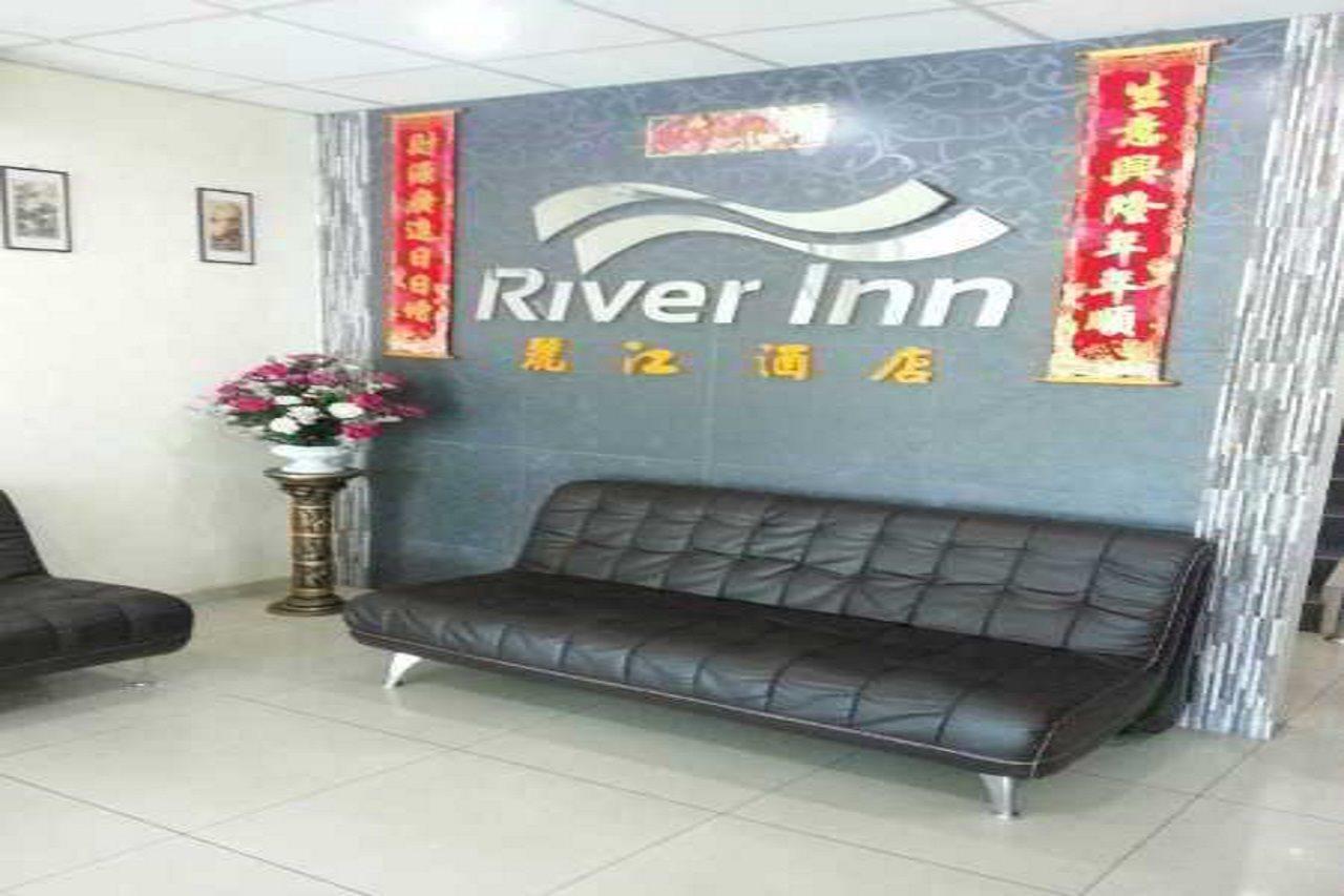 Oyo 301 River Inn Hotel Бътъруърт Екстериор снимка