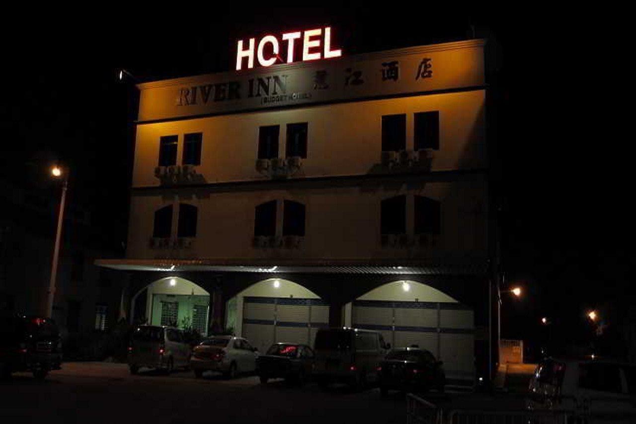 Oyo 301 River Inn Hotel Бътъруърт Екстериор снимка