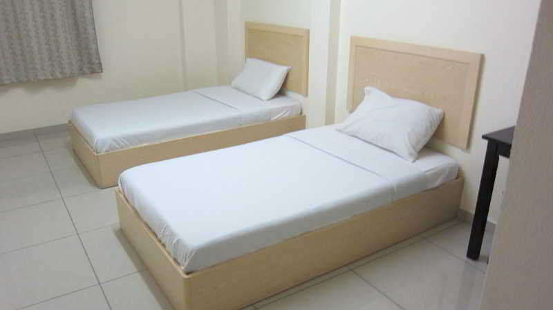 Oyo 301 River Inn Hotel Бътъруърт Екстериор снимка