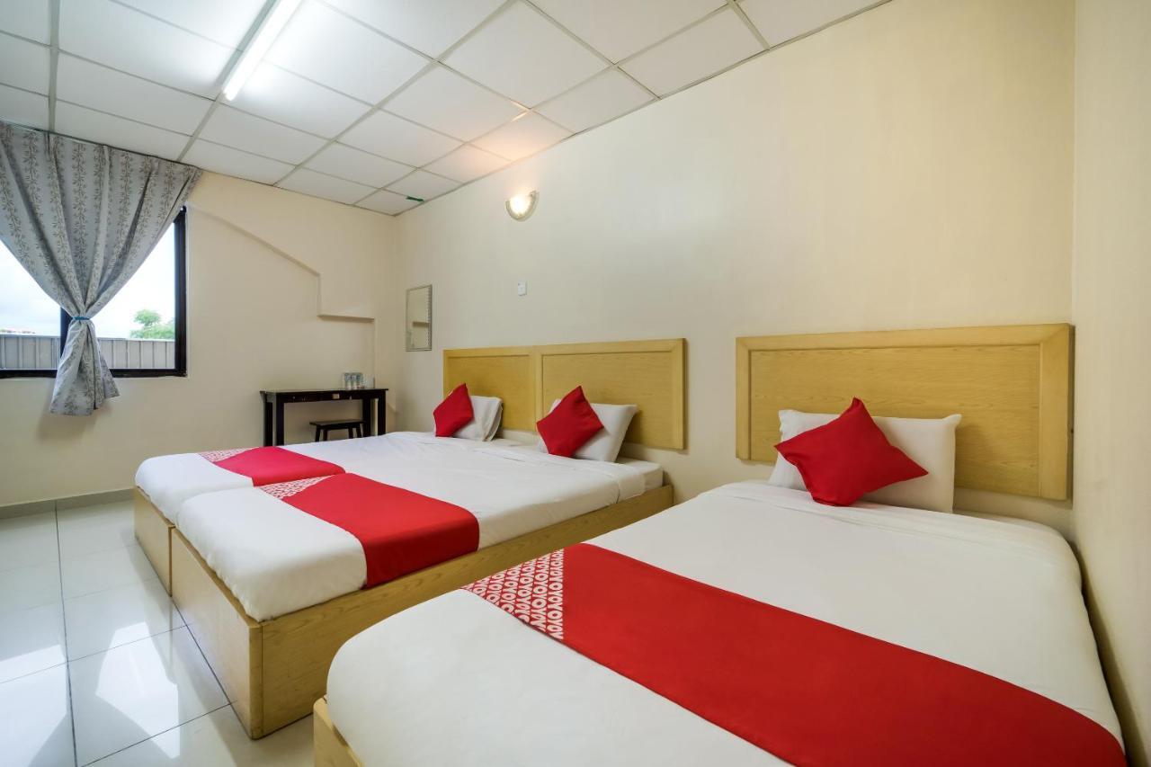 Oyo 301 River Inn Hotel Бътъруърт Екстериор снимка