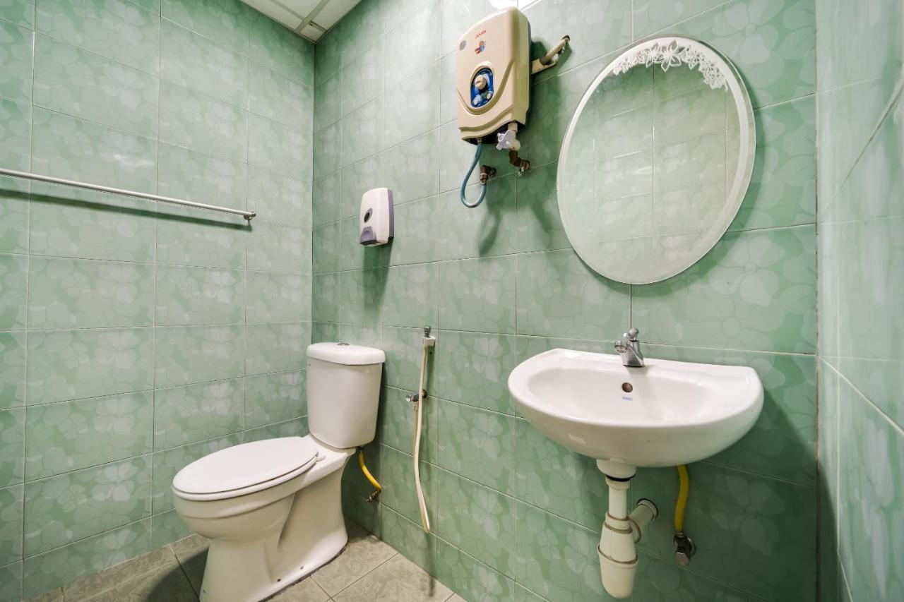 Oyo 301 River Inn Hotel Бътъруърт Екстериор снимка
