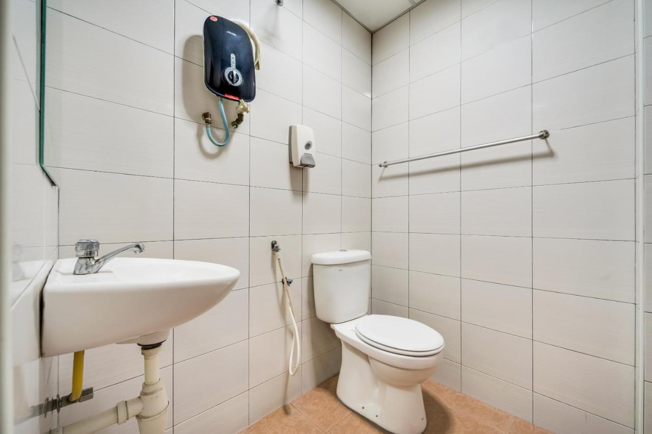 Oyo 301 River Inn Hotel Бътъруърт Екстериор снимка