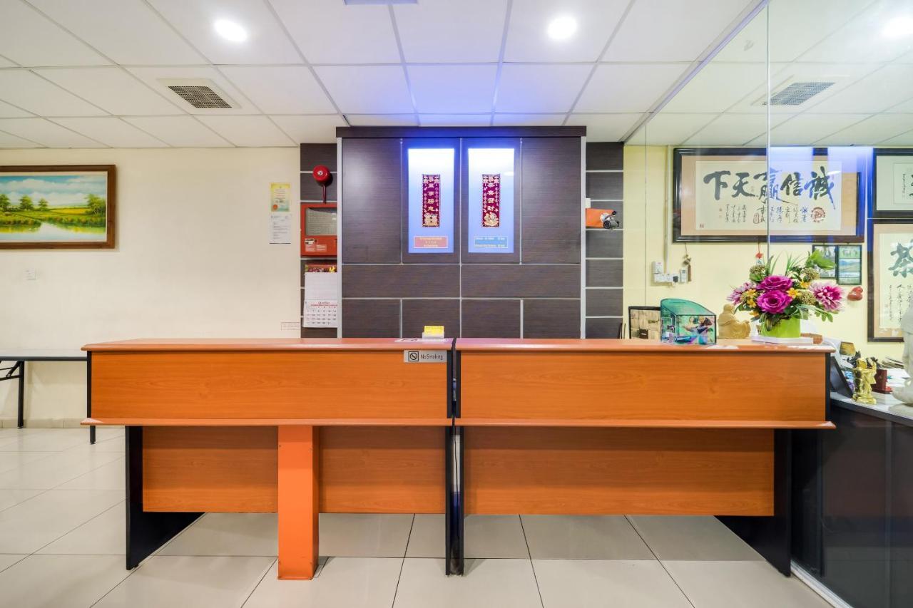 Oyo 301 River Inn Hotel Бътъруърт Екстериор снимка